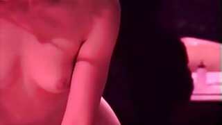 Amatorska międzyrasowa filmiki erotyczne z mamuskami para pieprzy się