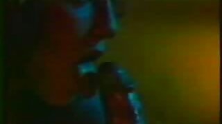 Piękna brunetka ssie filmy erotyczne mamuśka w samochodzie